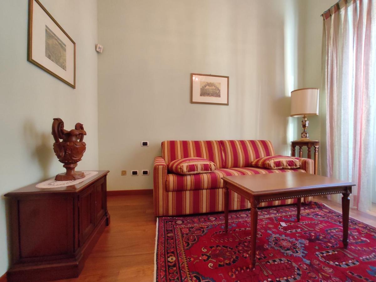Castello Apartament *